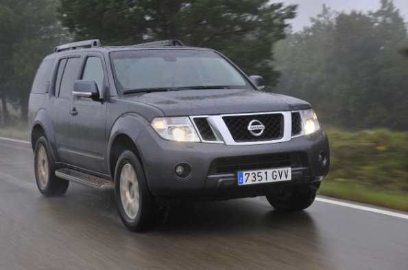 Außenaufnahme mit dem Nissan Pathfinder 