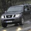 Die Fahrzeugfront des Nissan Pathfinder 