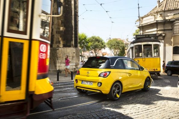 Der Opel Adam in einer Außenaufnahme