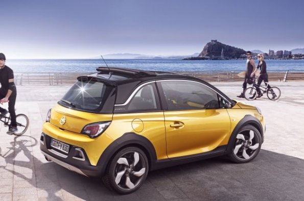 Heck- und Seitenpartie des Opel Adam Rocks