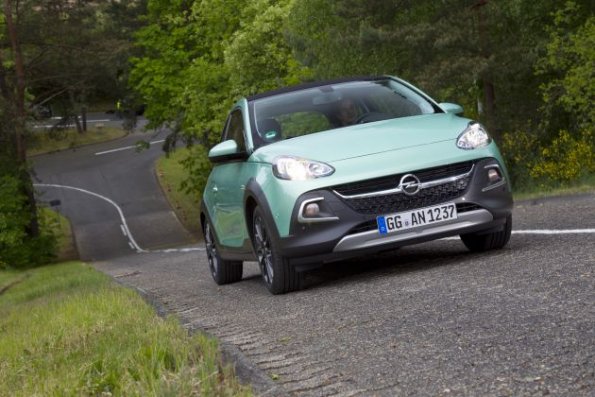 Die Fahrzeugfront am Opel Adam Rocks