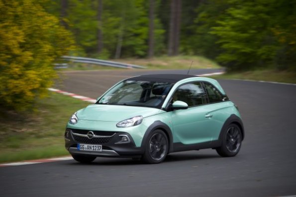 Frontansicht des Opel Adam Rocks