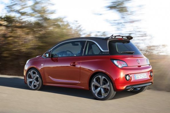 Heck- und Seitenpartie am Opel Adam S