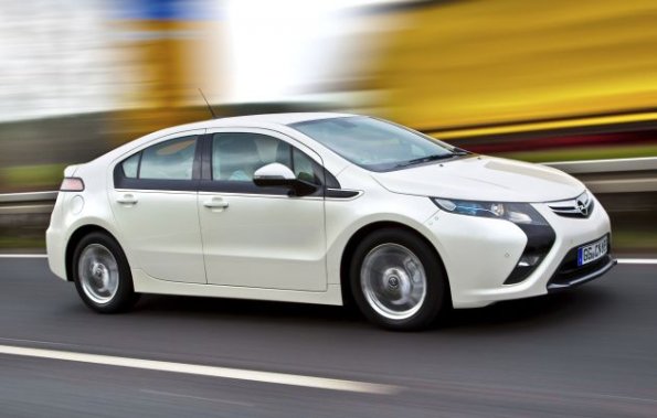 Seitenansicht des Opel Ampera