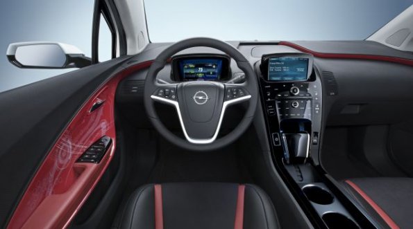 Das Cockpit des Opel Ampera