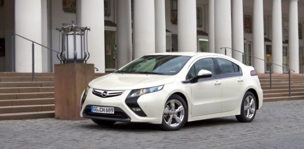 Front- und Seitenansicht des Opel Ampera