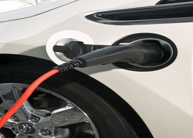 Opel Ampera 2010:
Opel Ampera 