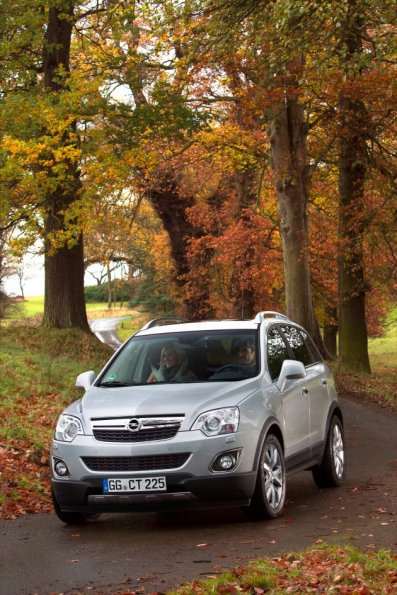 Die Frontpartie am Opel Antara