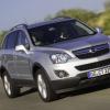 Front- und Seitenaufnahme des Opel Antara