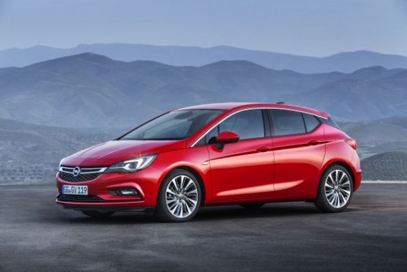 Seitenansicht des Opel Astra