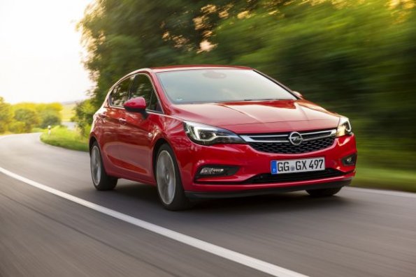 Frontpartie des Opel Astra