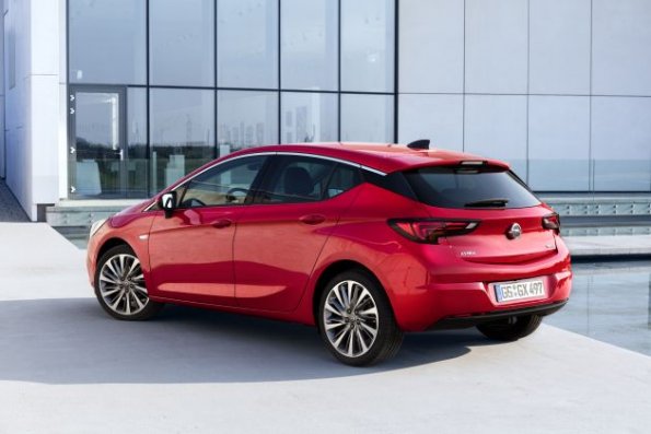 Heck- und Seitenpartie des Opel Astra