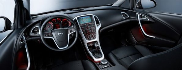 Cockpit und Armaturentafel im Opel Astra