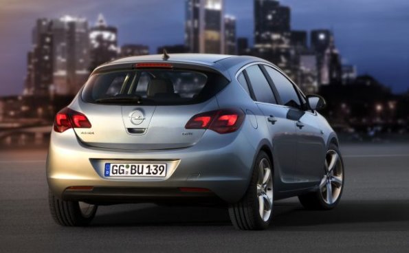 Die Heckpartie des Opel Astra