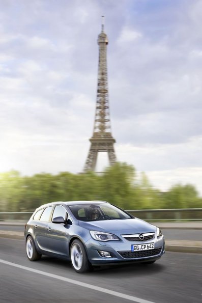 Außenaufnahme des Opel Astra Sports Tourer