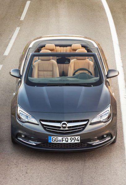 Die Fahrzeugfront am Opel Cascada