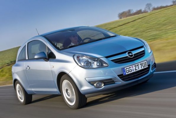 Front-Seiten-Ansicht des Opel Corsa-Ecoflex