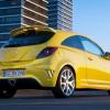 Heck- und Seitenansicht des Opel Corsa