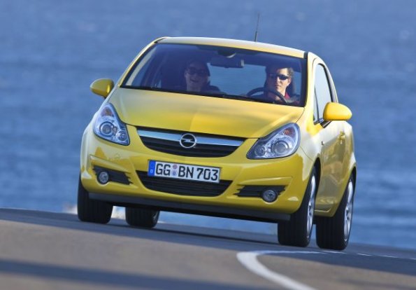 Die Frontansicht des Opel Corsa ist durch das Facelift nicht berührt worden