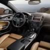 Cockpit, Armaturen und erste Sitzreihe im Opel Insignia Country Tourer