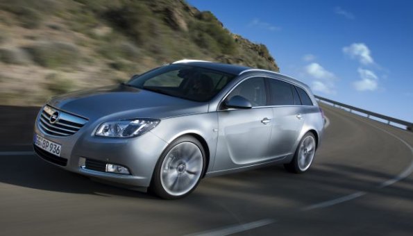 Die Frontpartie des Opel Insignia Sports Tourer