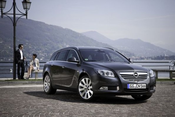 Frontansicht des Opel Insignia Sports Tourer