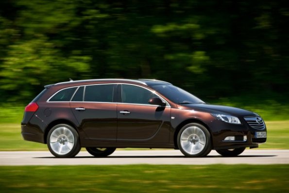 Der Opel Insignia Sports Tourer im Profil