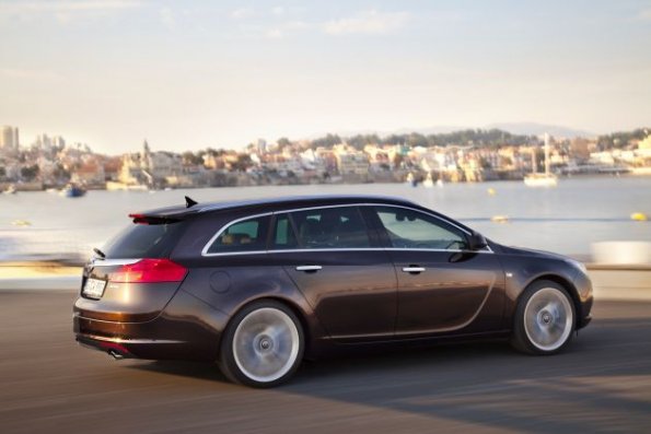 Die Heckpartie des Opel Insignia Sports Tourer