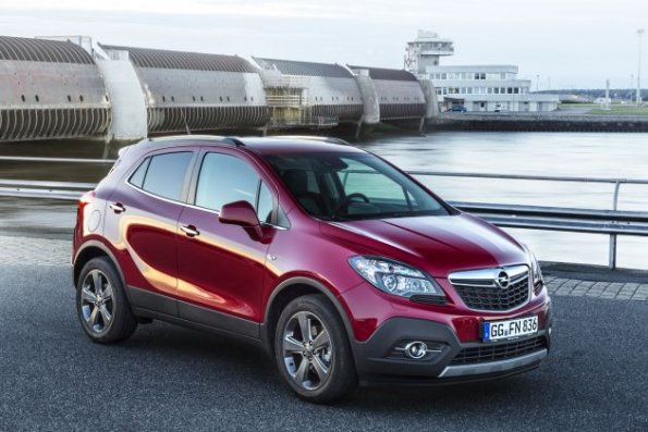 Front- und Seitenpartie des Opel Mokka