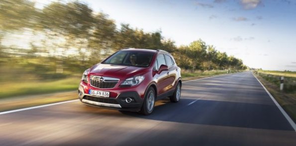 Front- und Seitenpartie des Opel Mokka