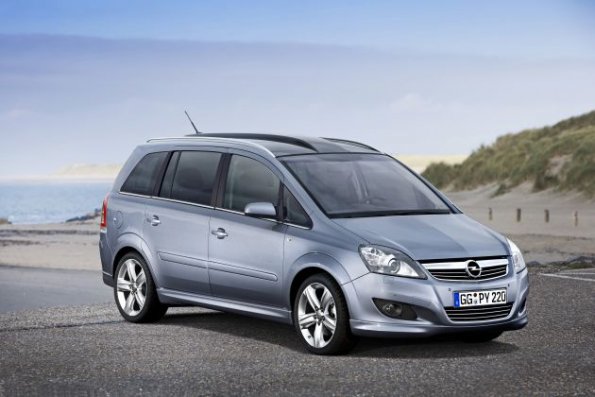 Der Opel Zafira in der Seitenansicht