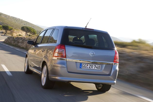 Opel Zafira II:
Opel Zafira