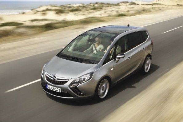 Eine Fahraufnahme mit dem Opel Zafira Tourer