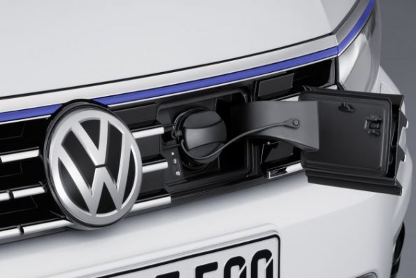 Laden der Batterie beim Passat Variant GTE