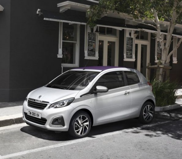 Die Front- und Seitenpartie des Peugeot 108