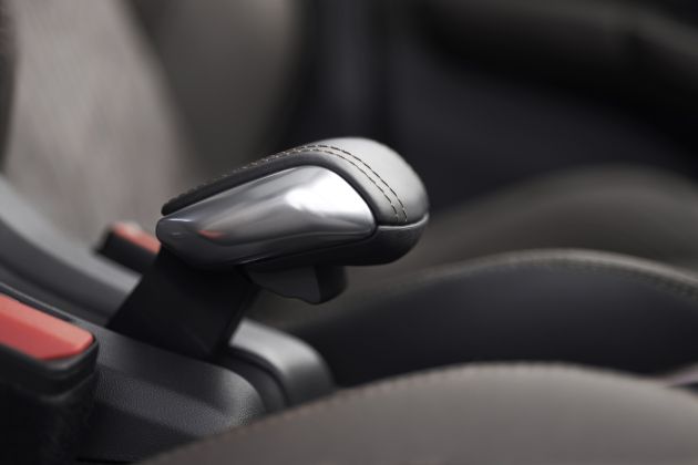 Peugeot 2008:
Peugeot 2008