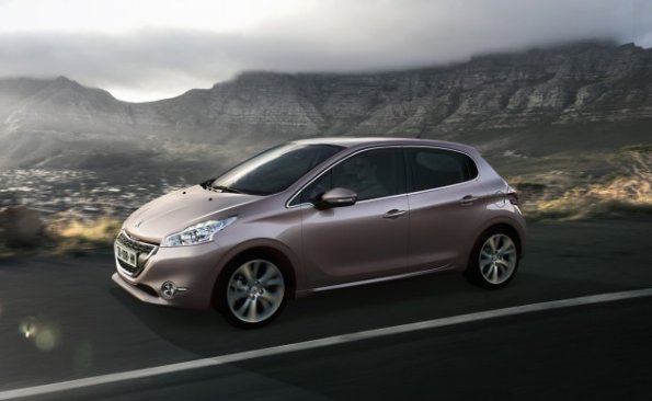 Die Seitenpartie des Peugeot 208