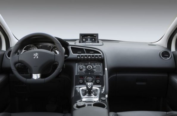 Eine Aufnahme aus dem Innenraum des Peugeot 3008 Hybrid4