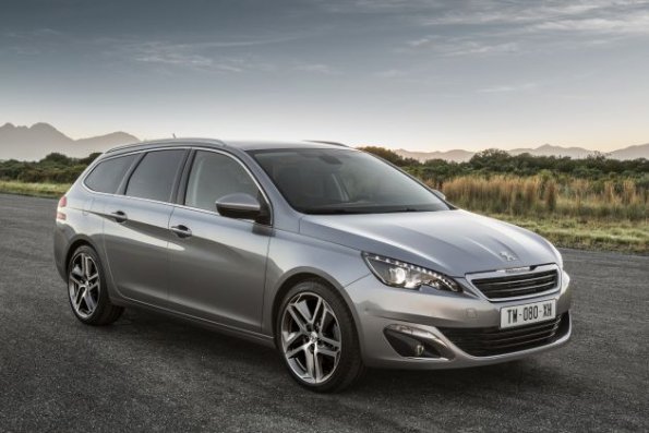 Front- und Seitenpartie des Peugeot 308 SW