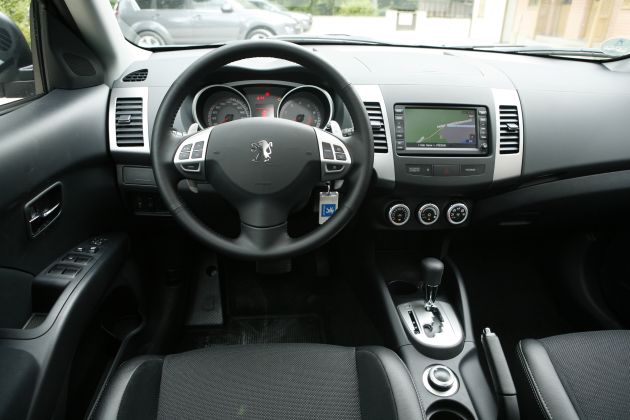 Peugeot 4007 (Sport Edition):
Peugeot 4007