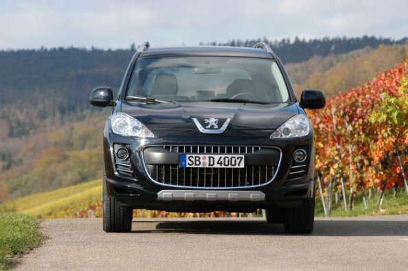 Der Peugeot 4007 in der Sportedition