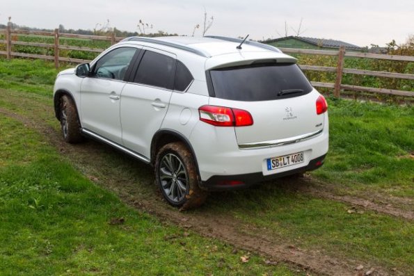 Die Heckpartie des Peugeot 4008