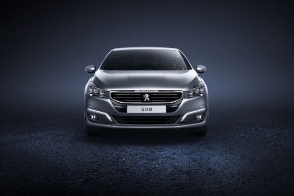 Die Frontansicht des Peugeot 508