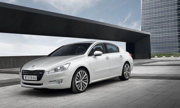 Front- und Seitenansicht des Peugeot 508