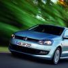 Die VW Polo Bluemotion 09 in einer Fahraufnahme