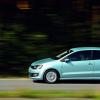 Der VW Polo Bluemotion 09 in der Seitenansicht: Zwischem diesem und dem ersten Dreiliter-Auto von Volkswagen, dem VW Lupo, liegen Welten.