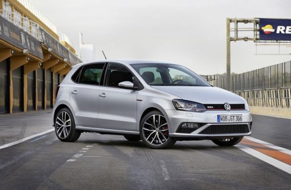 Front- und Seitenpartie des VW Polo GTI