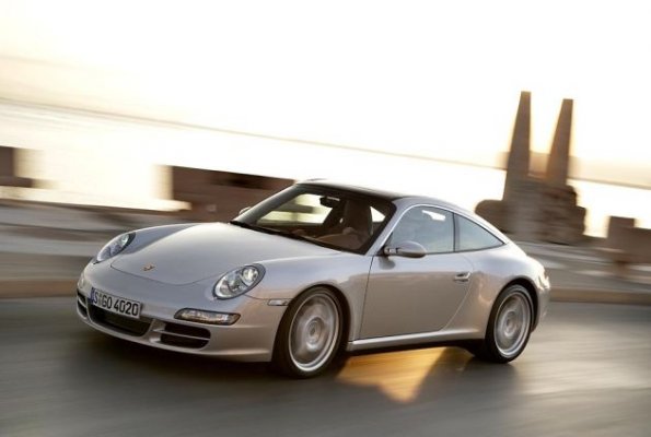 Front- / Seitenansicht des Porsche 911 Targa 4s