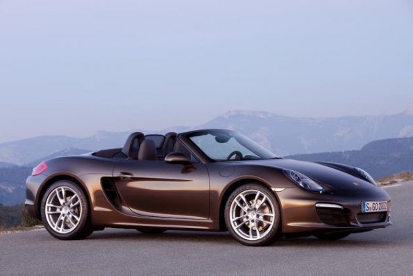 Der Porsche Boxster Cayman in der Seitenansicht 