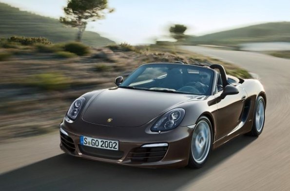 Die Fahrzeugfront des Porsche Boxster Cayman